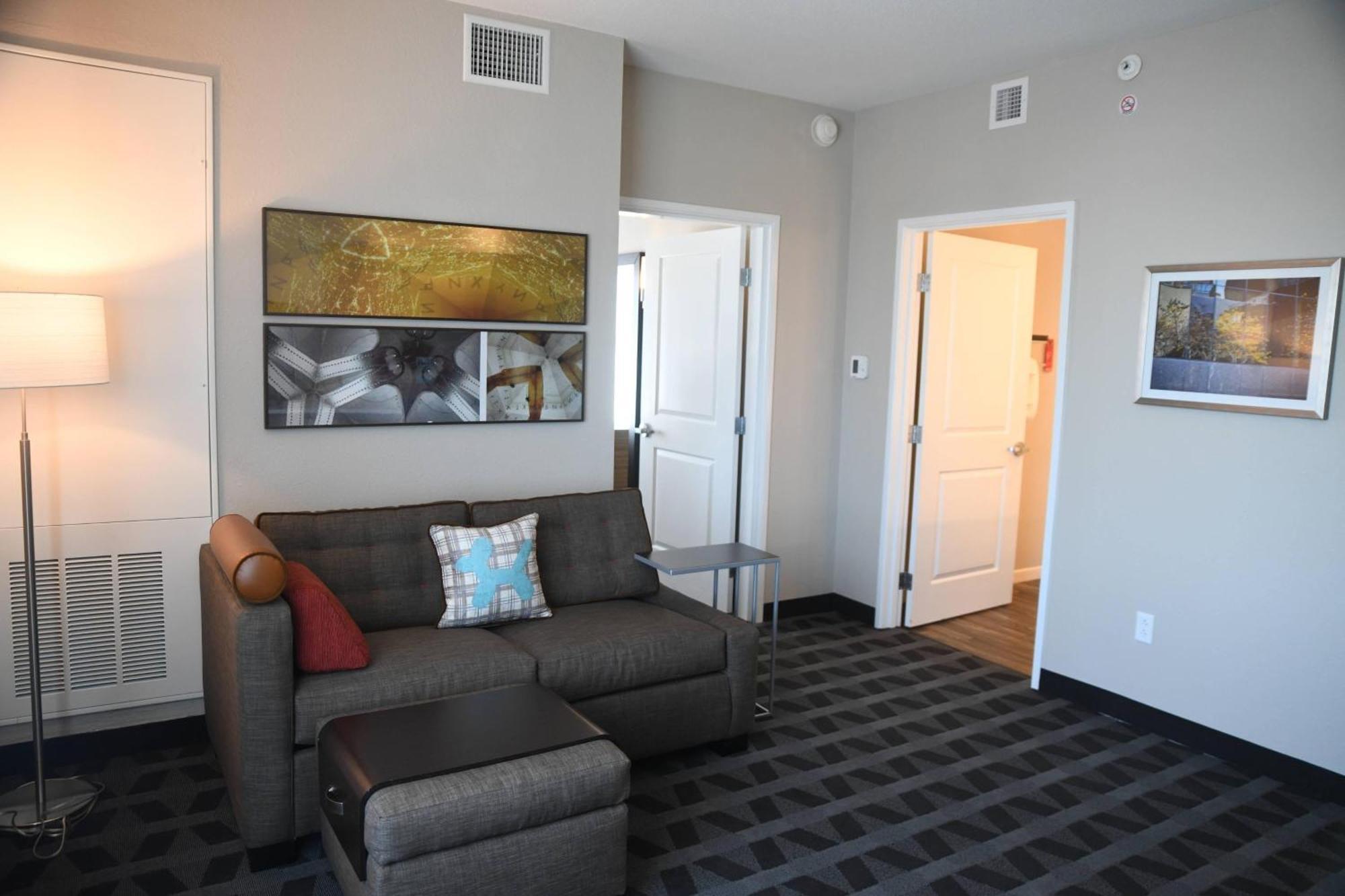 Towneplace Suites Kansas City At Briarcliff Zewnętrze zdjęcie